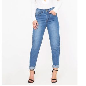 Prettylittlething Midwash mom jeans